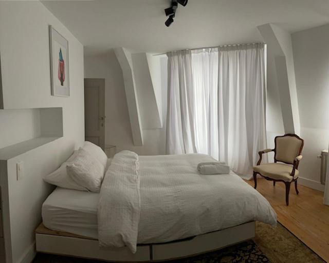 Duplex Dernier Etage Avec Terasse A Deux Pas De La Grand Place Brusel Exteriér fotografie